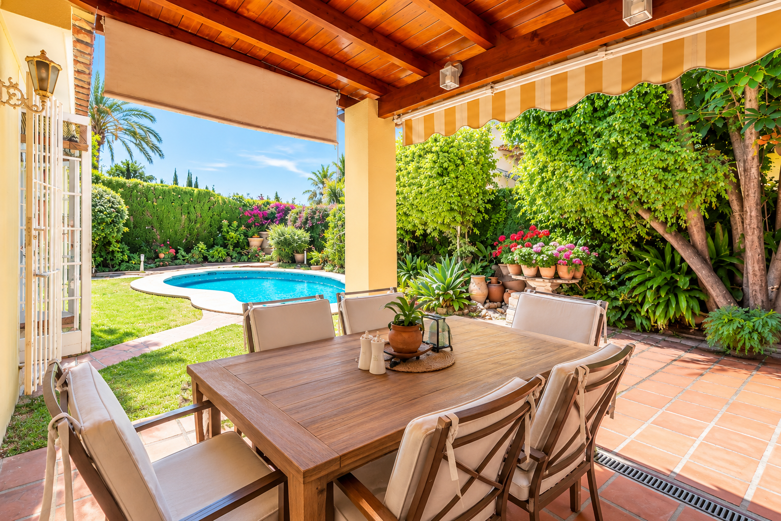 Casa de 3 Dormitorios y 2 Baños en venta en Milla de Oro, Marbella