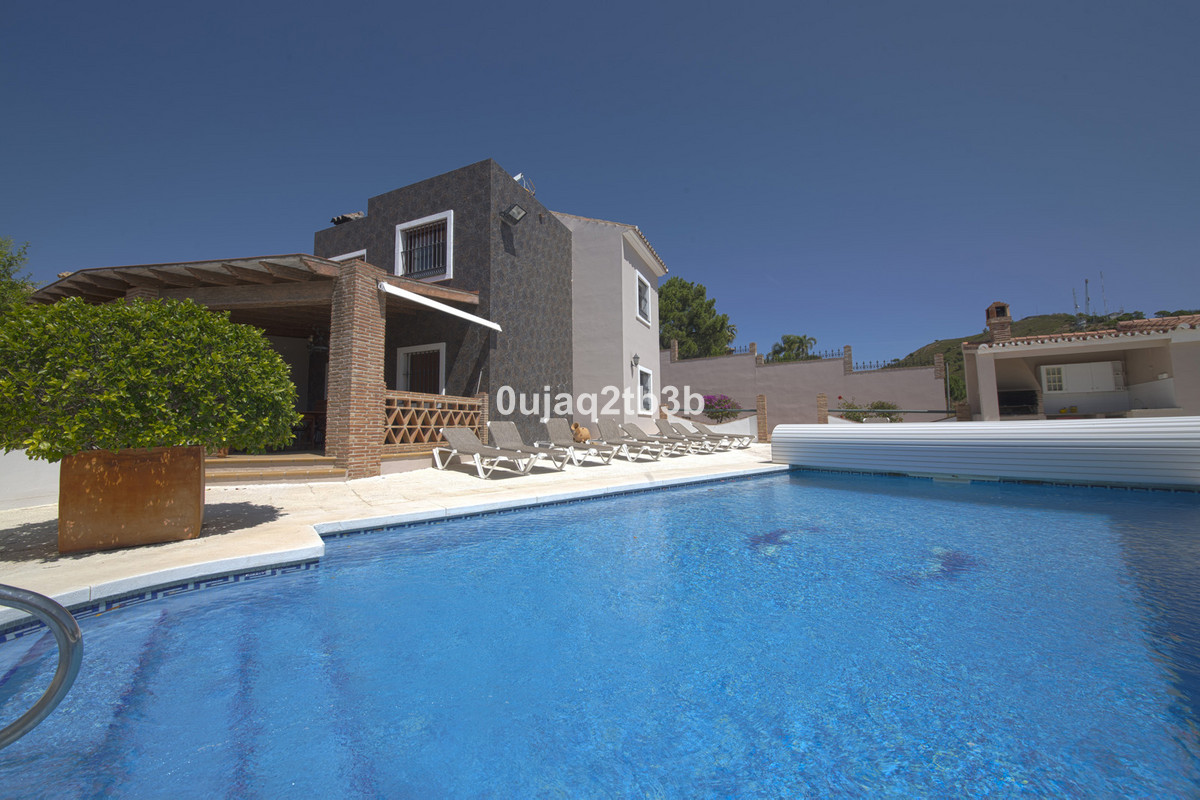 6 кровать 4 ванна Вилла для продажи в Estepona