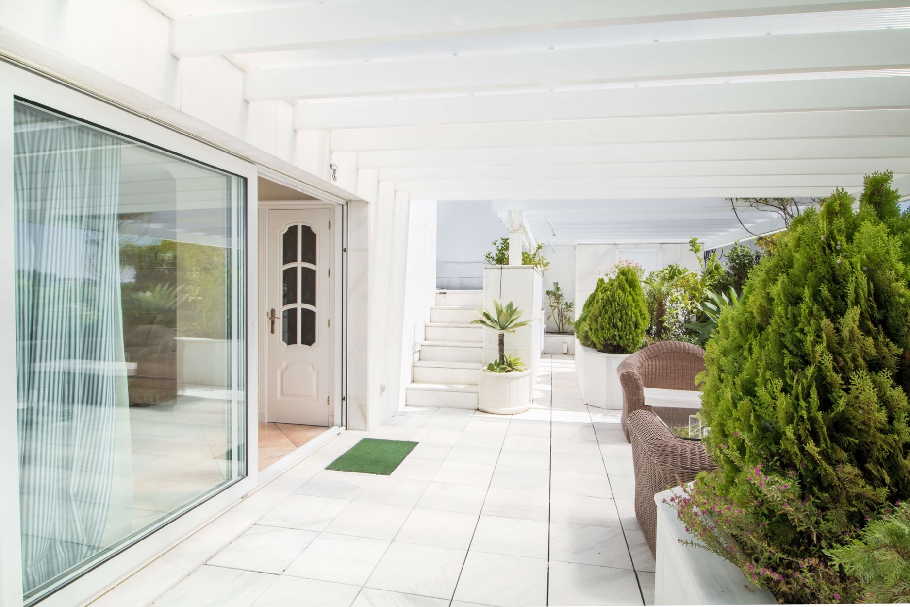 4 спални, 4 бани - Апартамент за продажба в Nueva Andalucia, Marbella