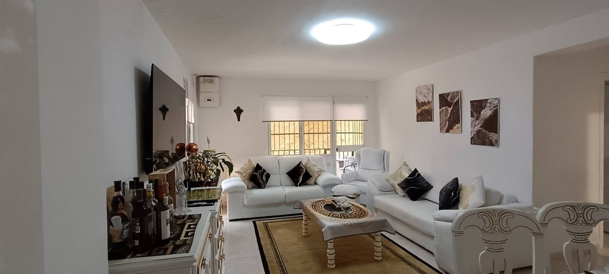 Piso de 3 Dormitorios y 1 Baño en venta en Marbella