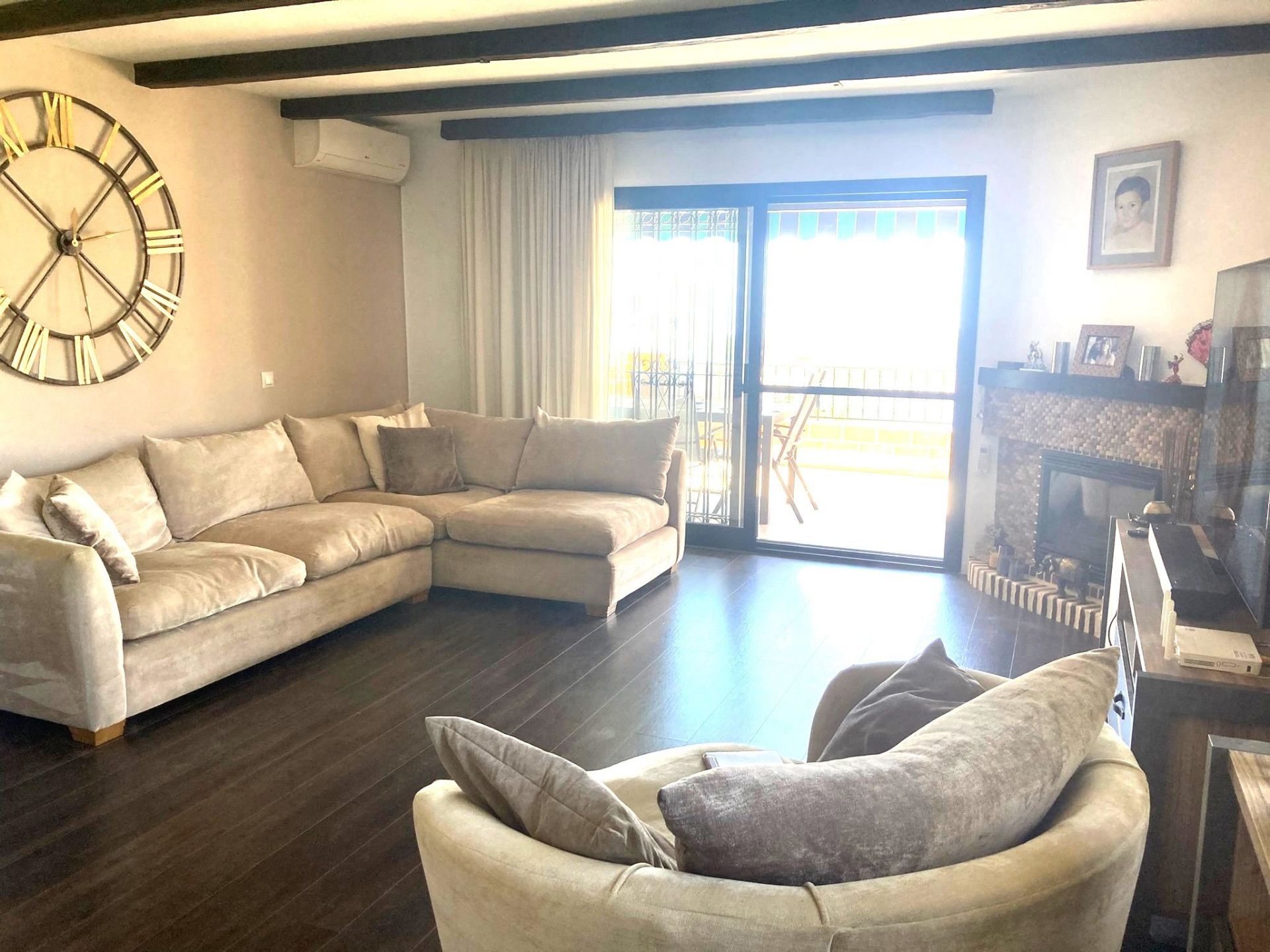 Casa de 4 Dormitorios y 3 Baños en venta en Calahonda, Mijas