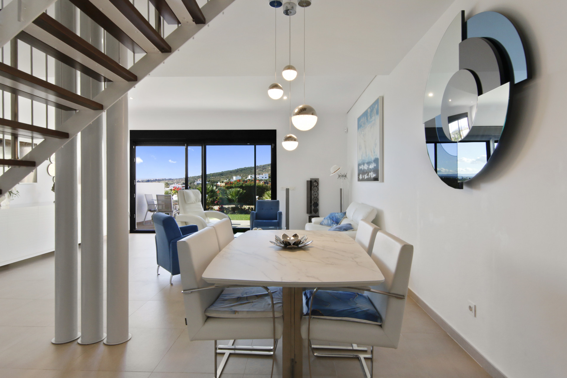 Casa Adosada de 3 Dormitorios en venta en Manilva