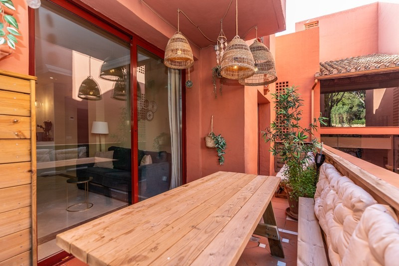 Piso de 3 Dormitorios y 2 Baños en venta en Marbella
