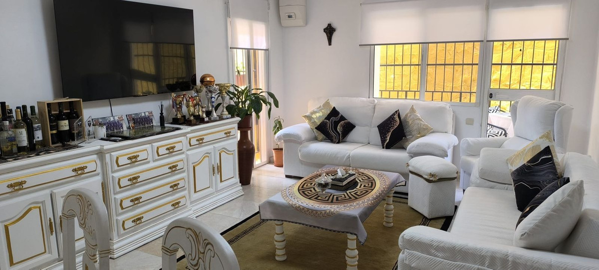 Piso de 3 Dormitorios y 1 Baño en venta en Marbella