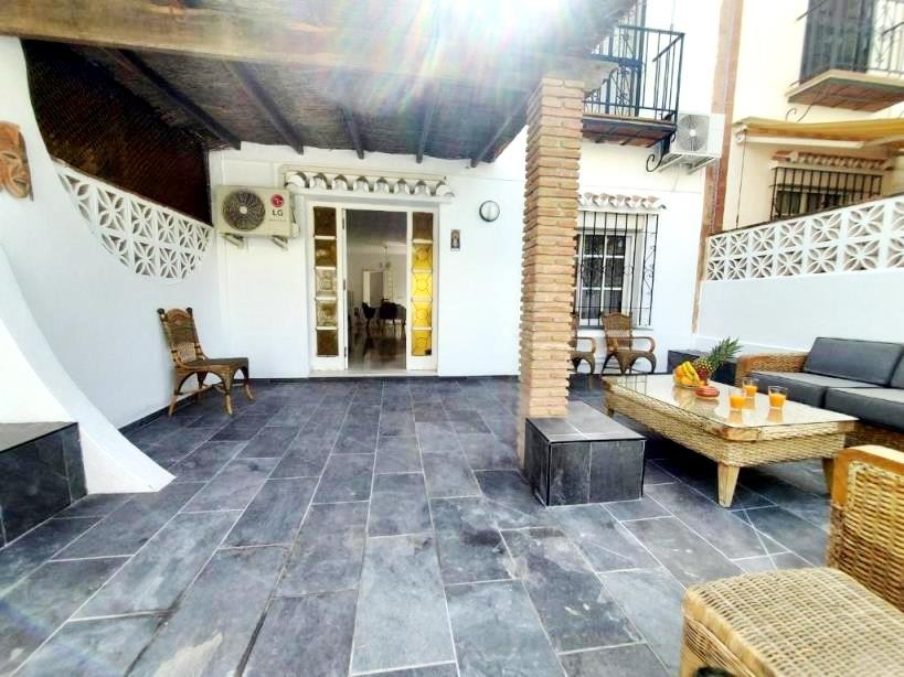 Casa Adosada de 4 Dormitorios en alquiler vacacional en Torremolinos