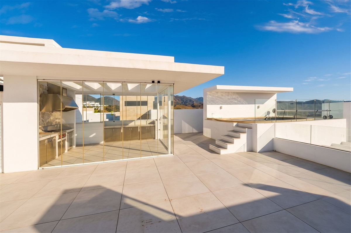 Ático de 3 Dormitorios y 3 Baños en venta en Ojén