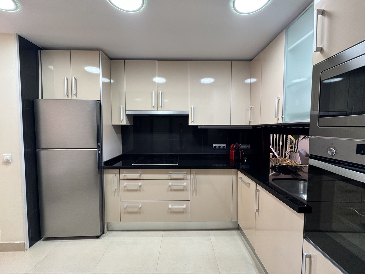 Ático de 2 Dormitorios en venta en Estepona