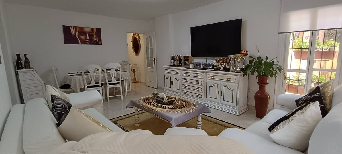 Piso de 3 Dormitorios y 1 Baño en venta en Marbella