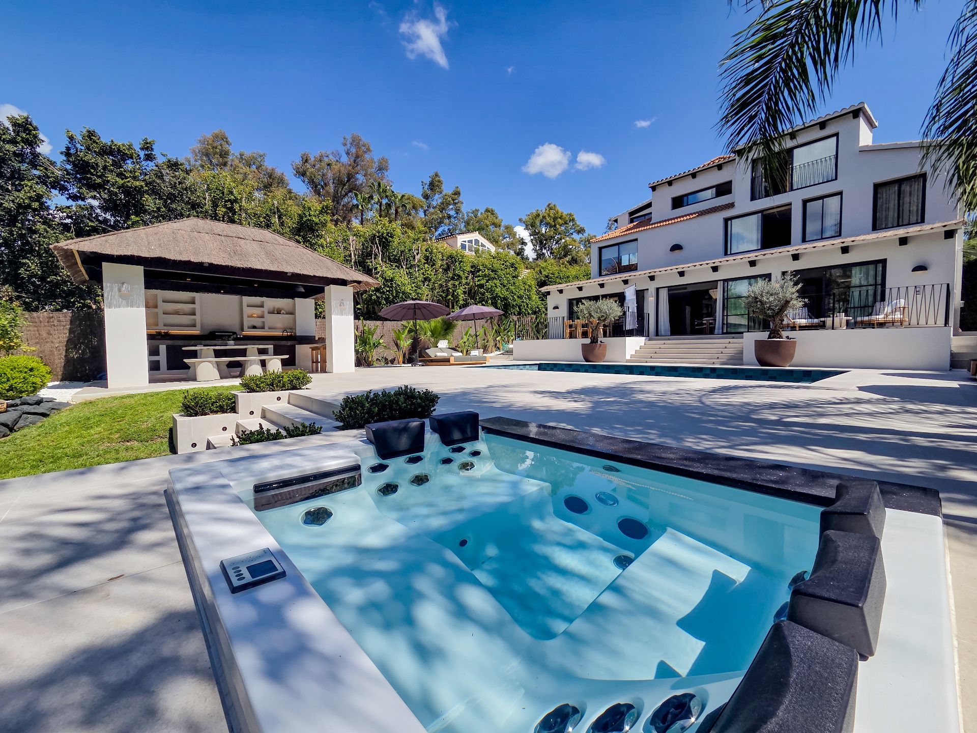 5 спални - Вила за продажба в Nueva Andalucia, Marbella