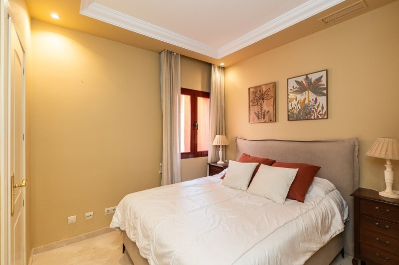 Piso de 3 Dormitorios y 2 Baños en venta en Marbella