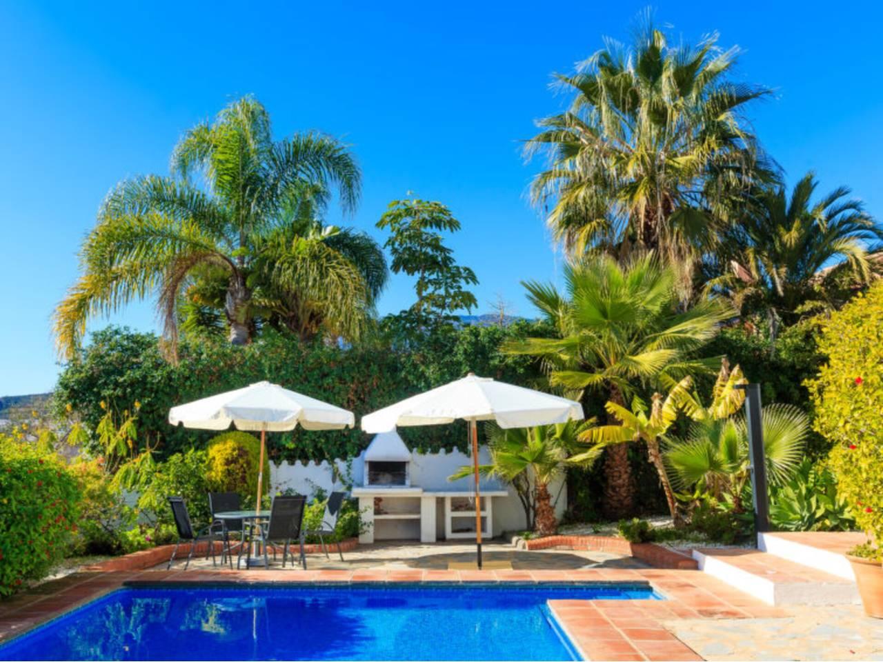 Casa Adosada de 3 Dormitorios en alquiler vacacional en La Alqueria, Estepona