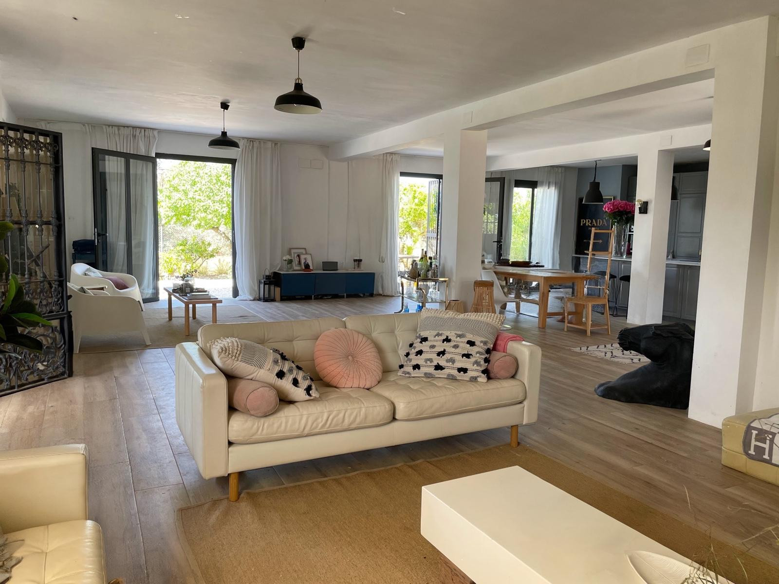 Finca de 7 Dormitorios y 5 Baños en venta en Puente Genil