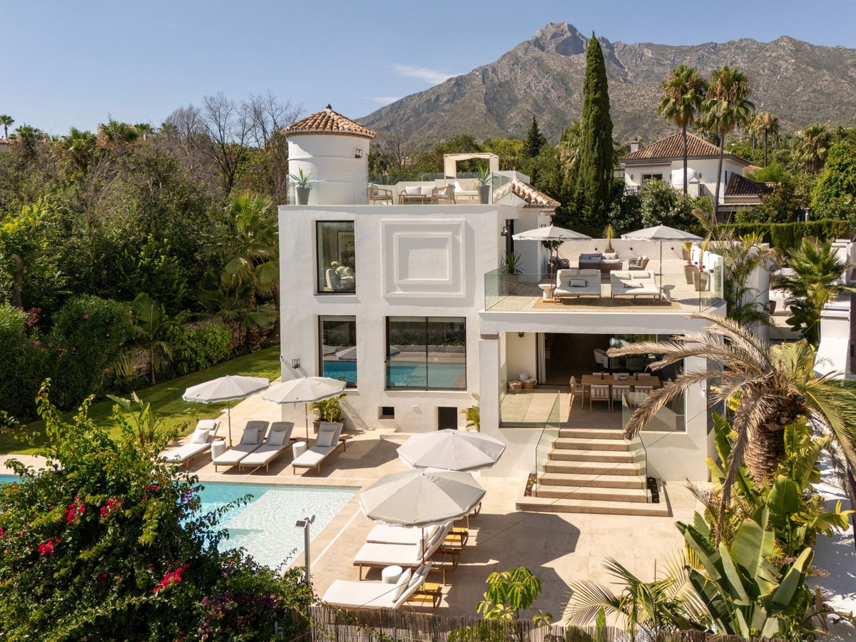 Casa de 5 Dormitorios en venta en Marbella