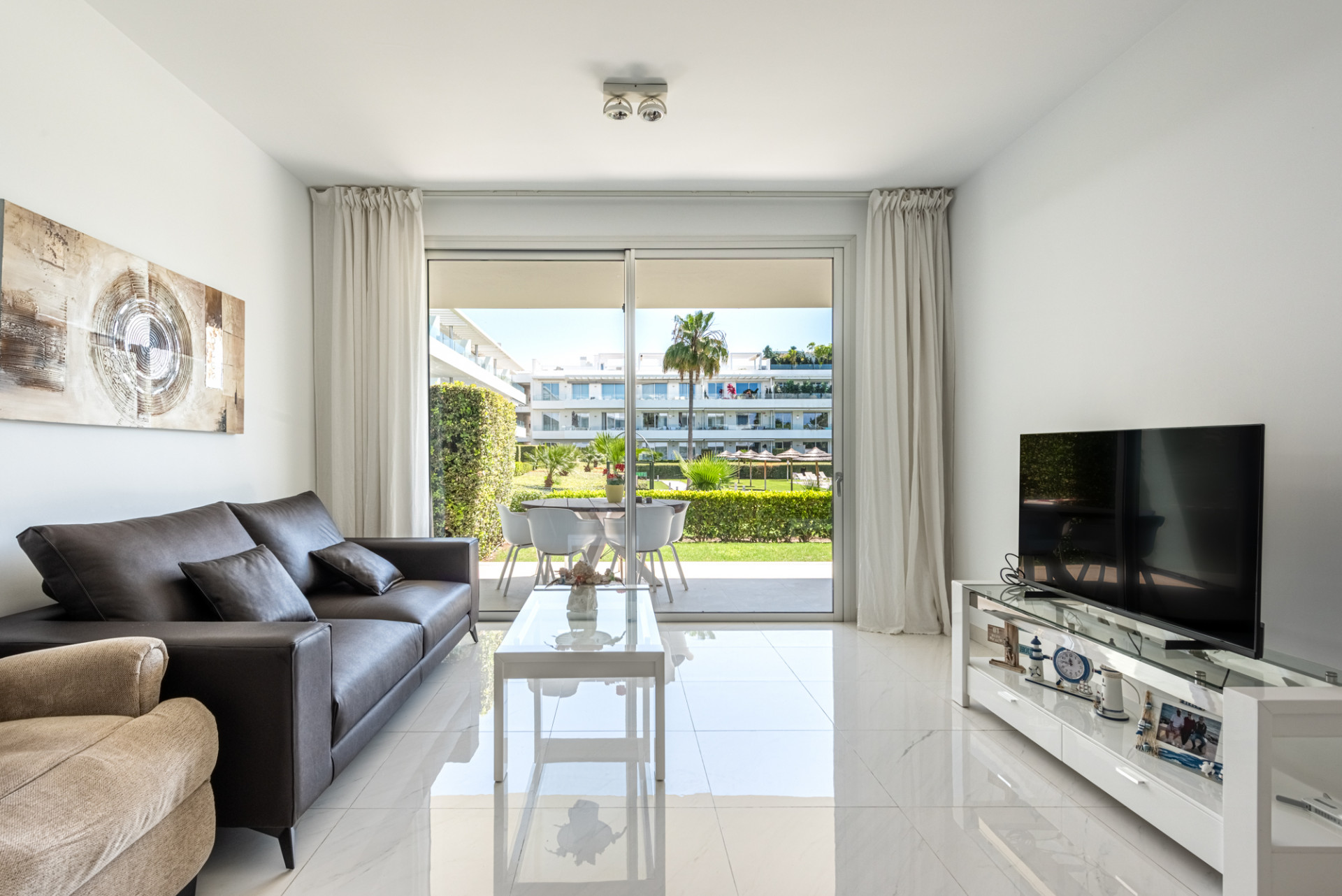 Piso de 3 Dormitorios y 2 Baños en venta en Estepona