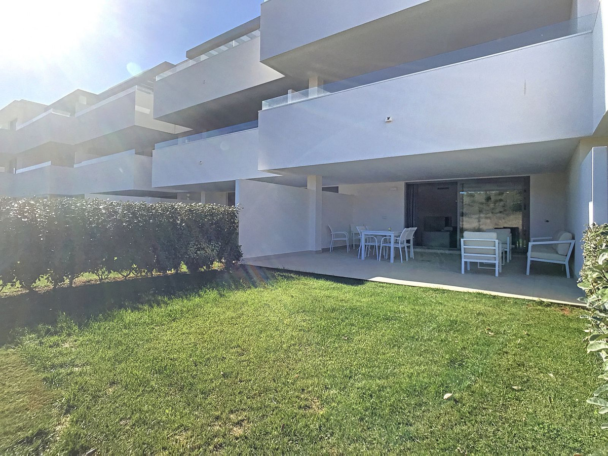 Piso de 2 Dormitorios y 2 Baños en venta en Estepona