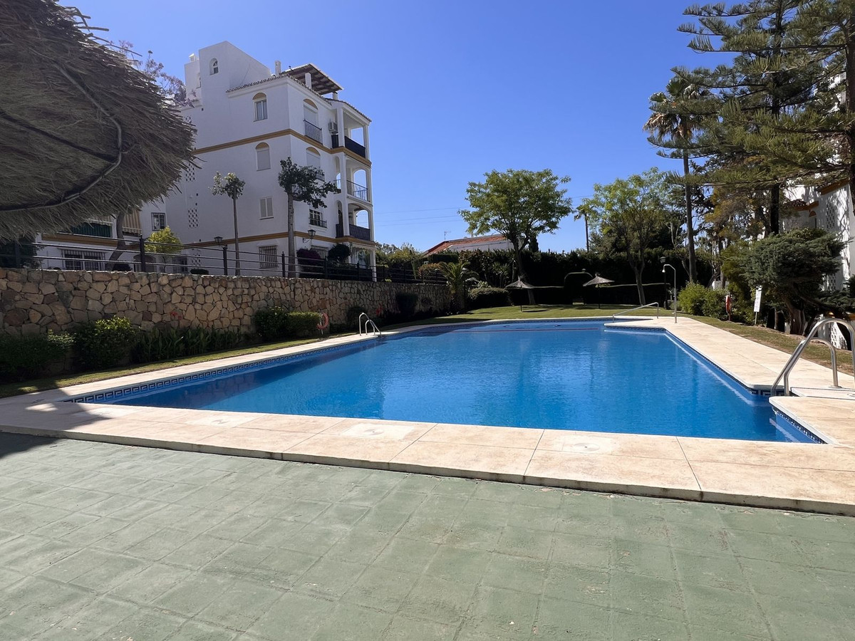 Ático de 2 Dormitorios en venta en Estepona