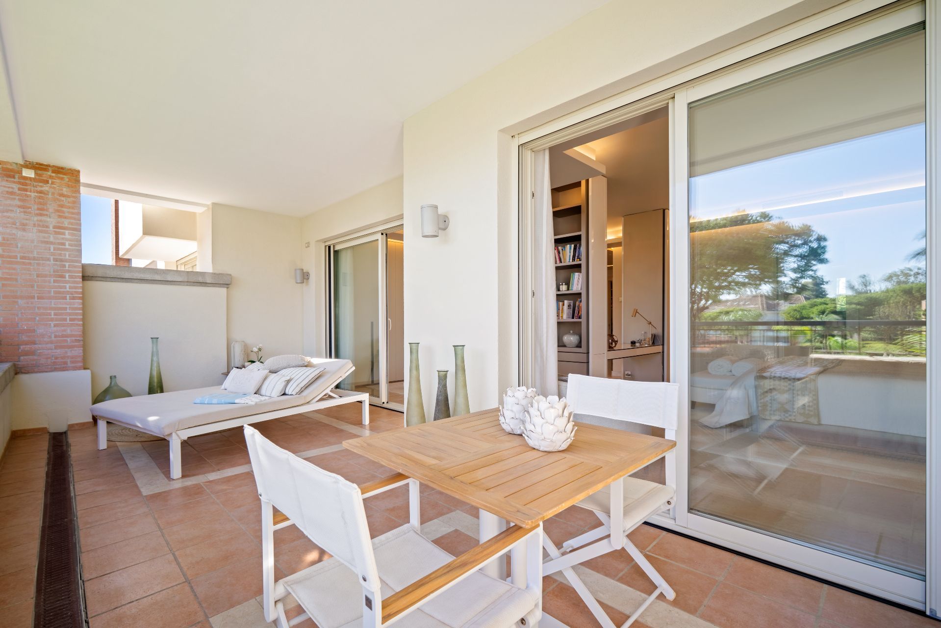 Piso de 4 Dormitorios en venta en Milla de Oro, Marbella
