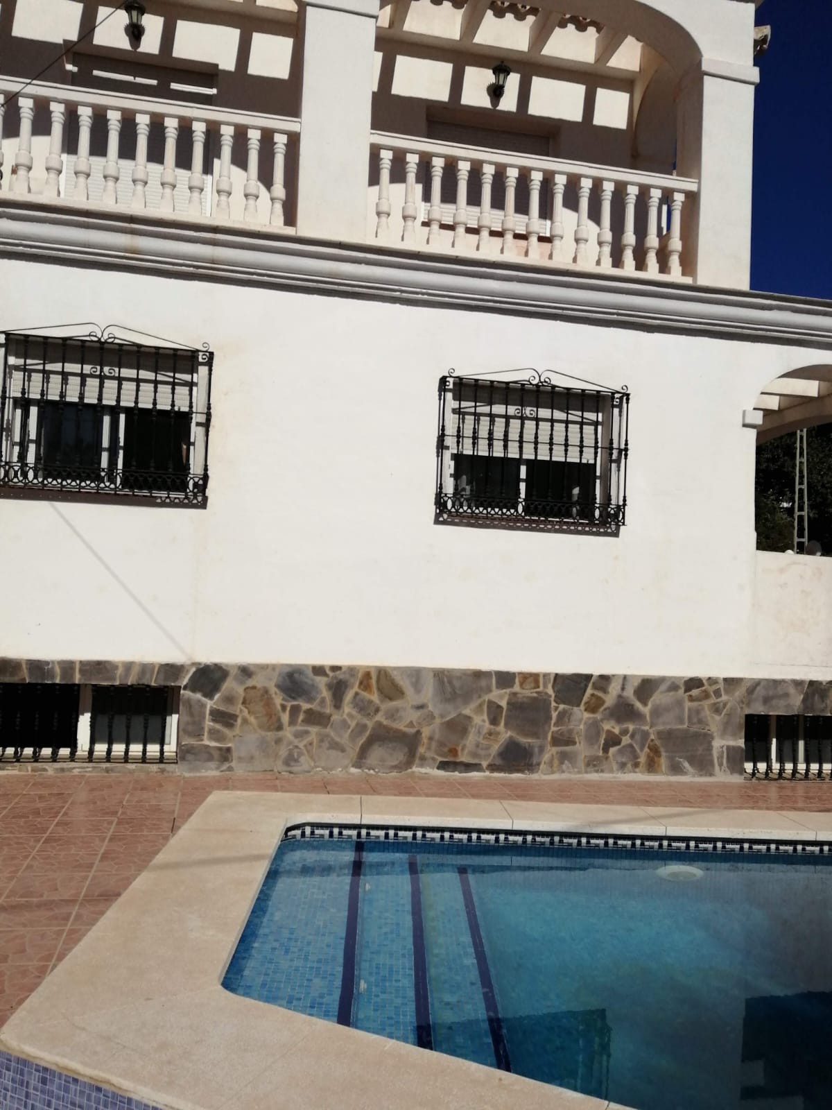Casa de 2 Dormitorios y 3 Baños en venta en Torremolinos
