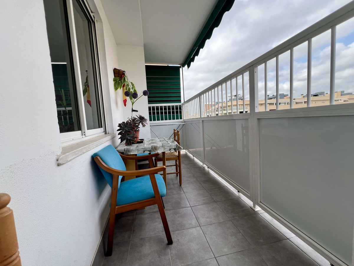 Piso de 4 Dormitorios y 2 Baños en venta en Málaga
