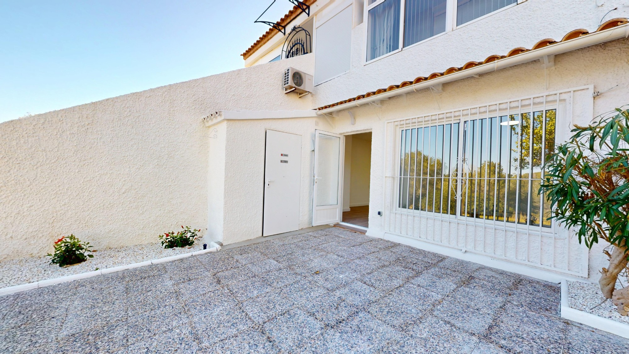 Piso de 2 Dormitorios en venta en Orihuela Costa