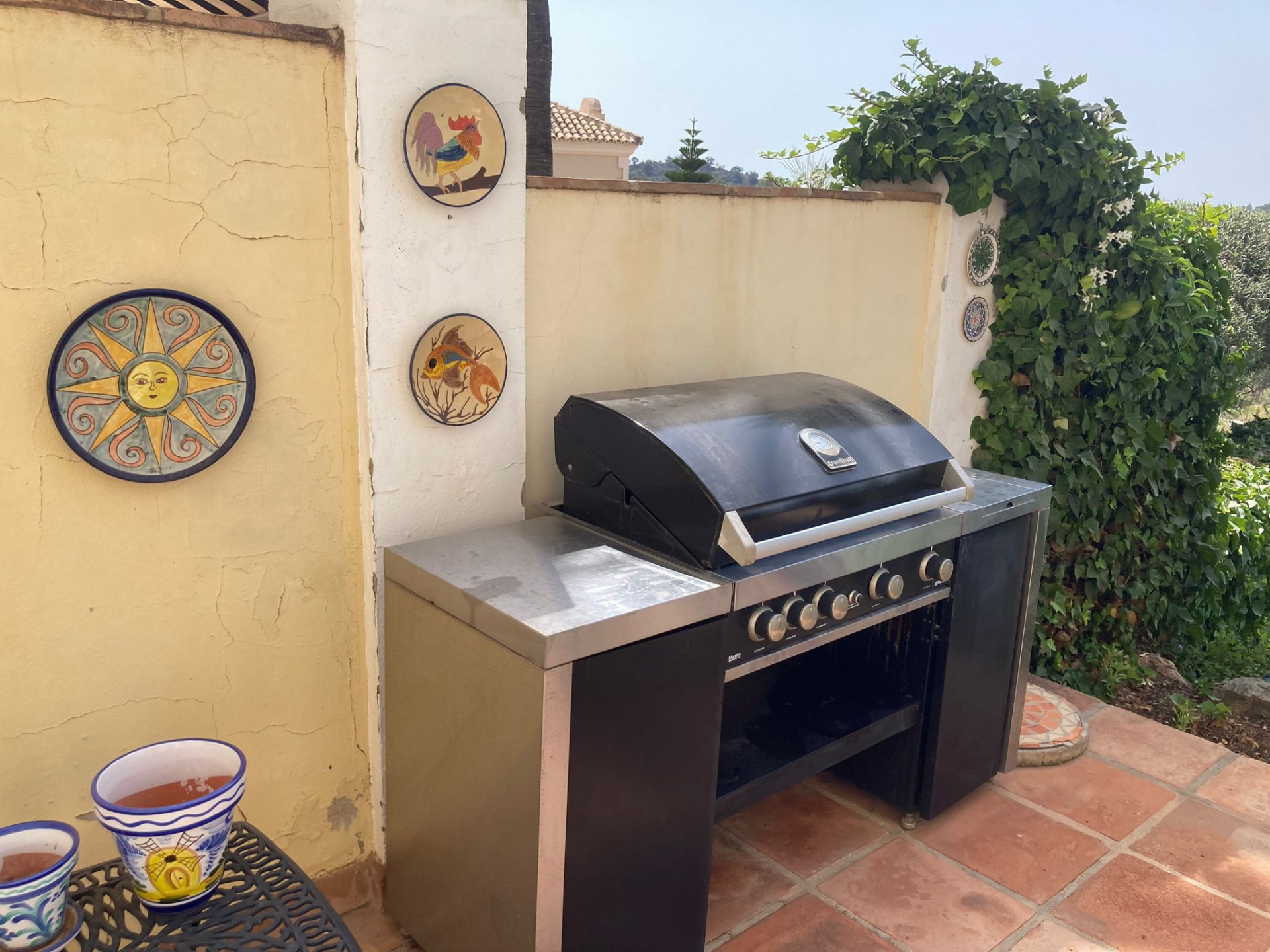 3 Bed, 2 Bath - Villa for Rent in Istan