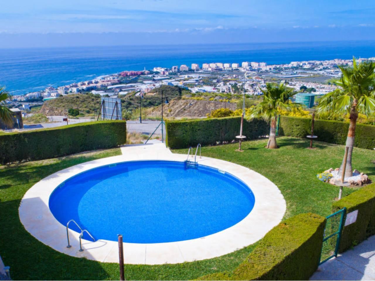 Casa Adosada de 3 Dormitorios en alquiler vacacional en Torrox Costa