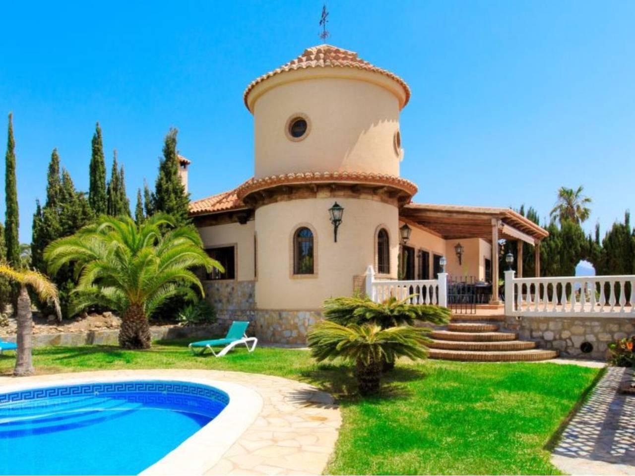 Casa Adosada de 6 Dormitorios en alquiler vacacional en Motril