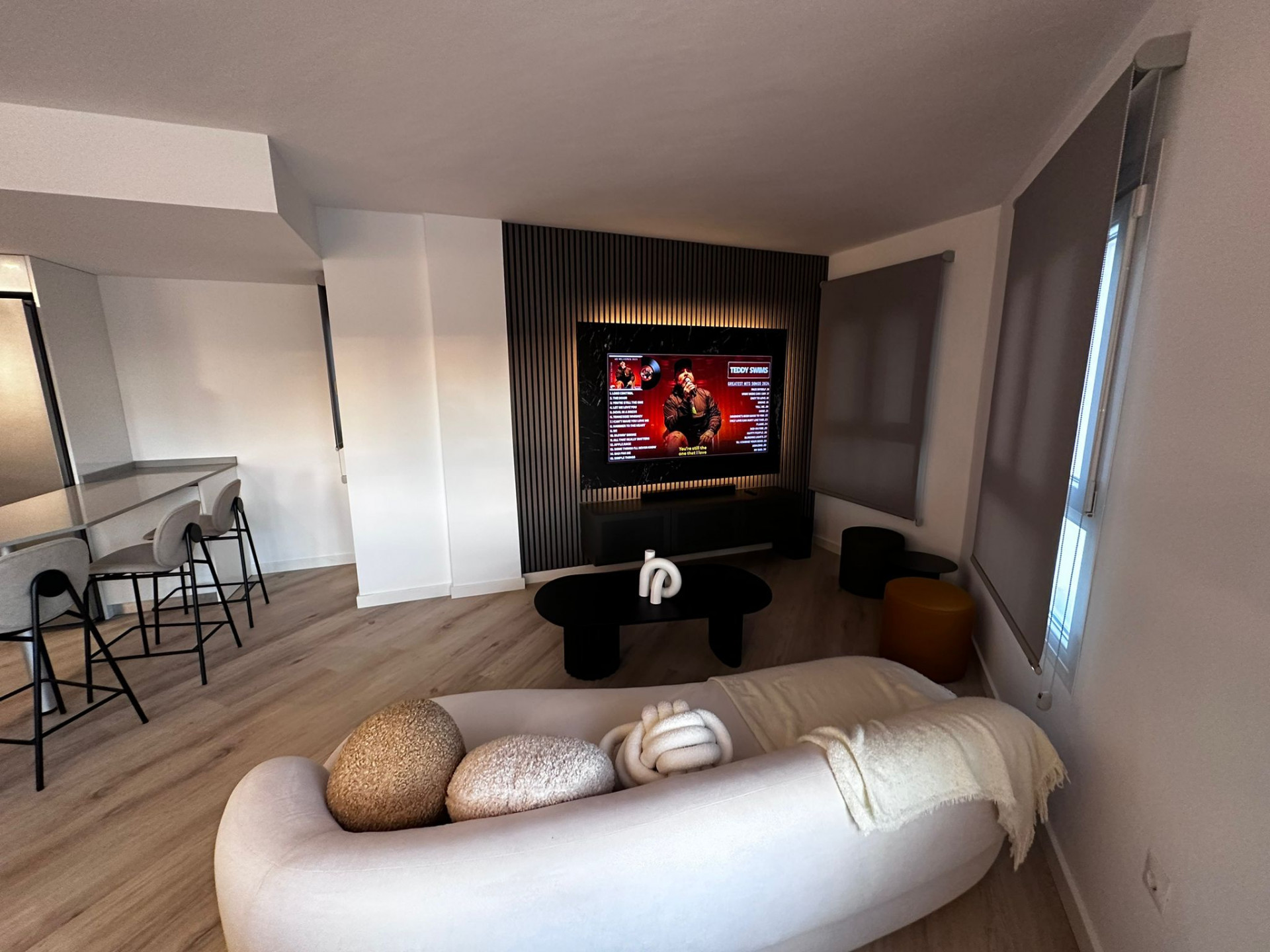 Piso de 2 Dormitorios y 2 Baños en alquiler en Nueva Andalucía, Marbella