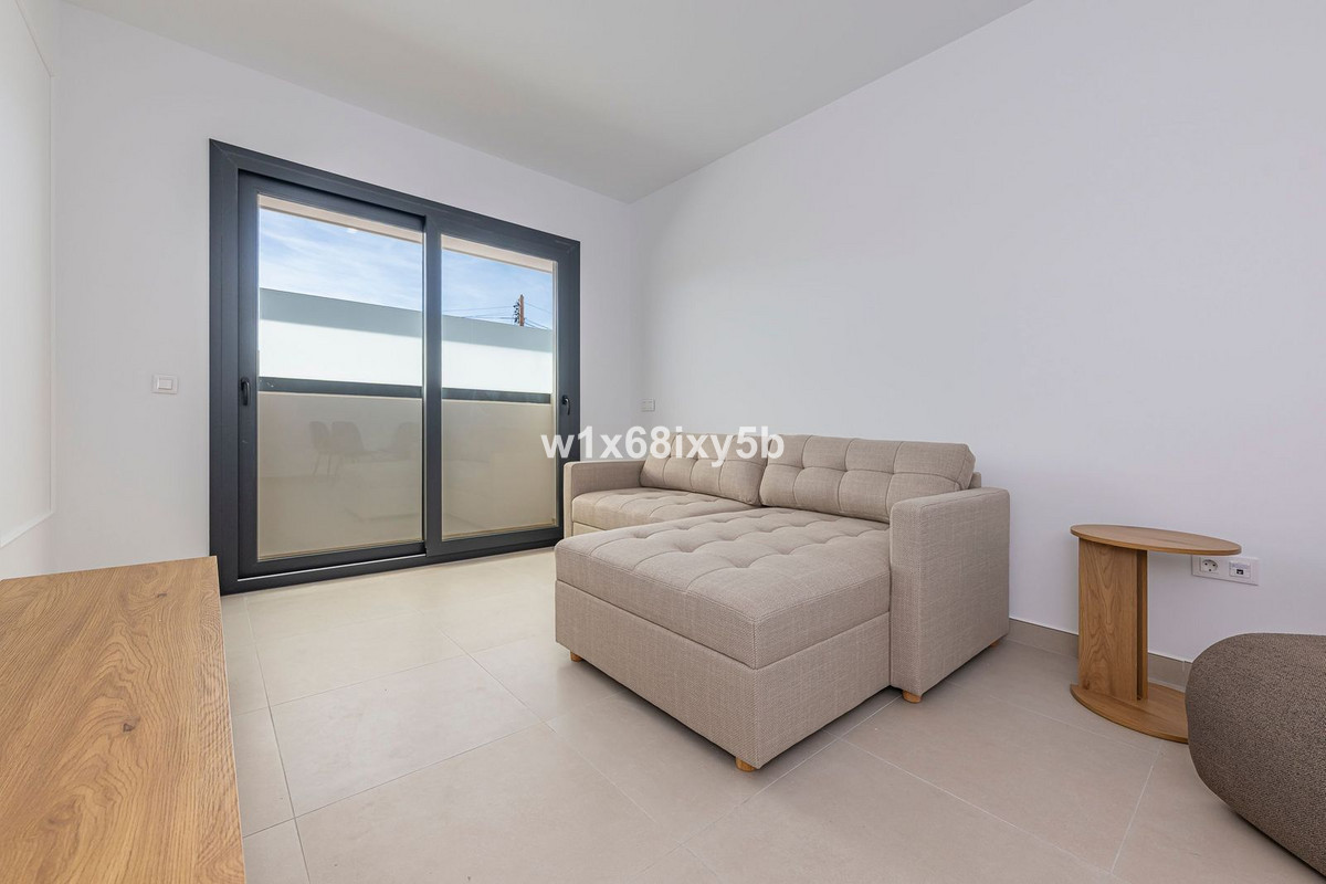 Piso de 2 Dormitorios y 2 Baños en venta en Mijas