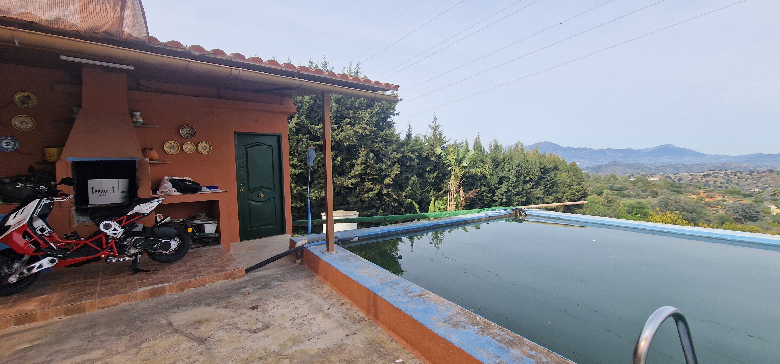 Finca de 5 Dormitorios en venta en Coin