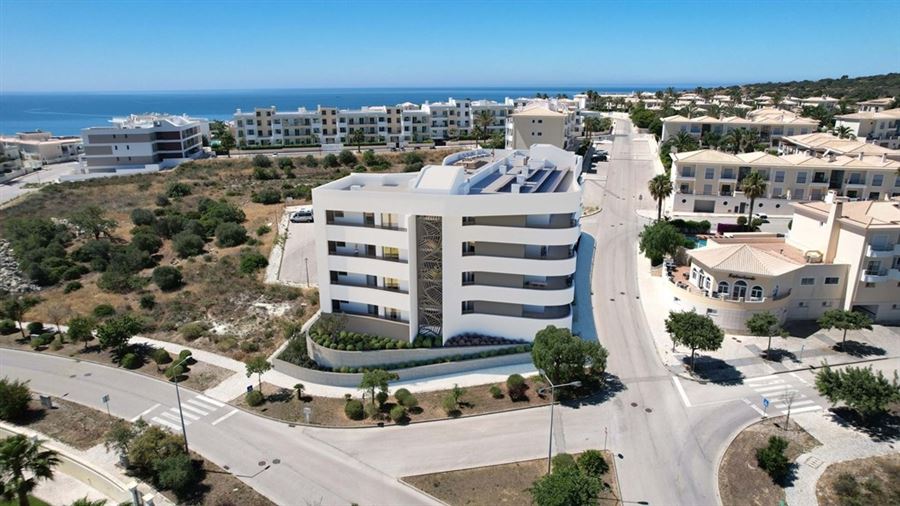 Piso de 2 Dormitorios y 2 Baños en venta en Porto de Mós, Lagos