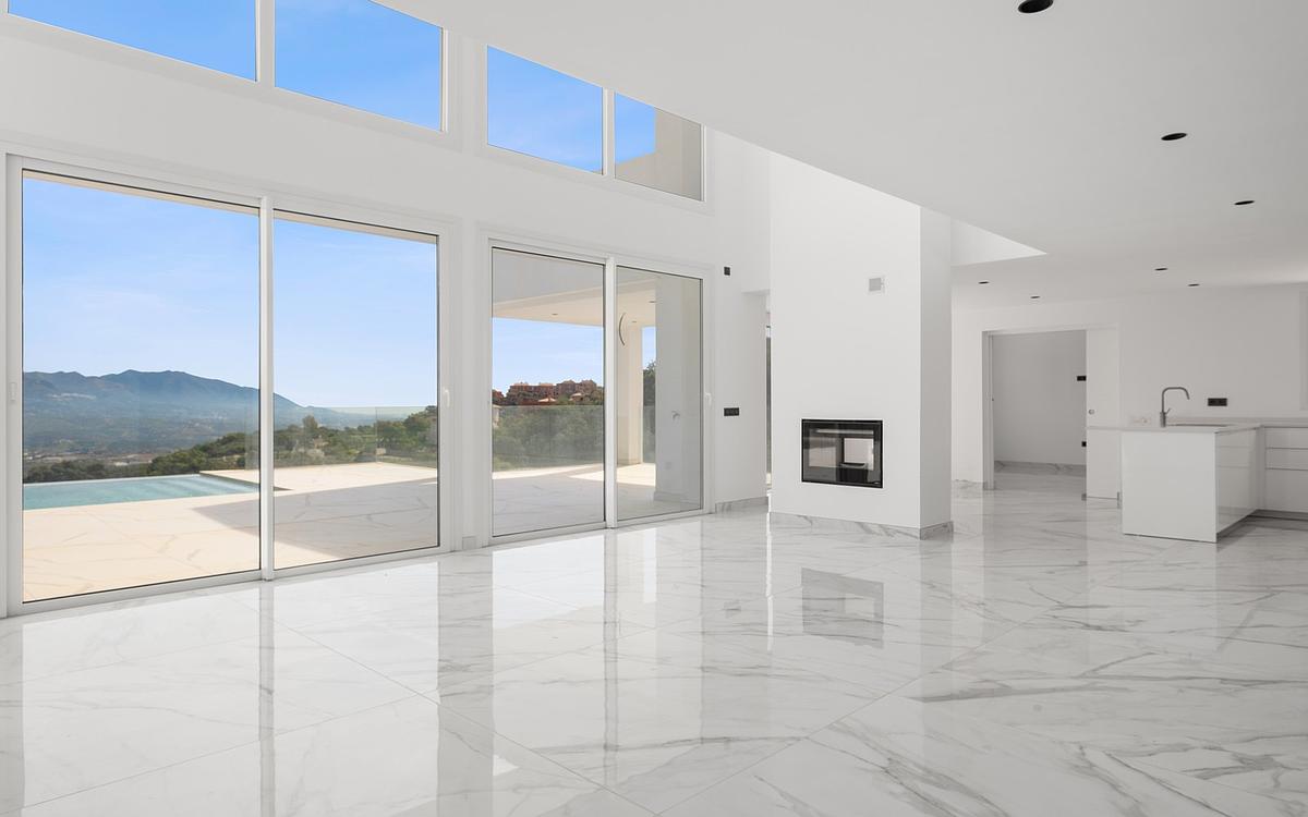 Casa de 4 Dormitorios y 3 Baños en venta en La Mairena, Marbella
