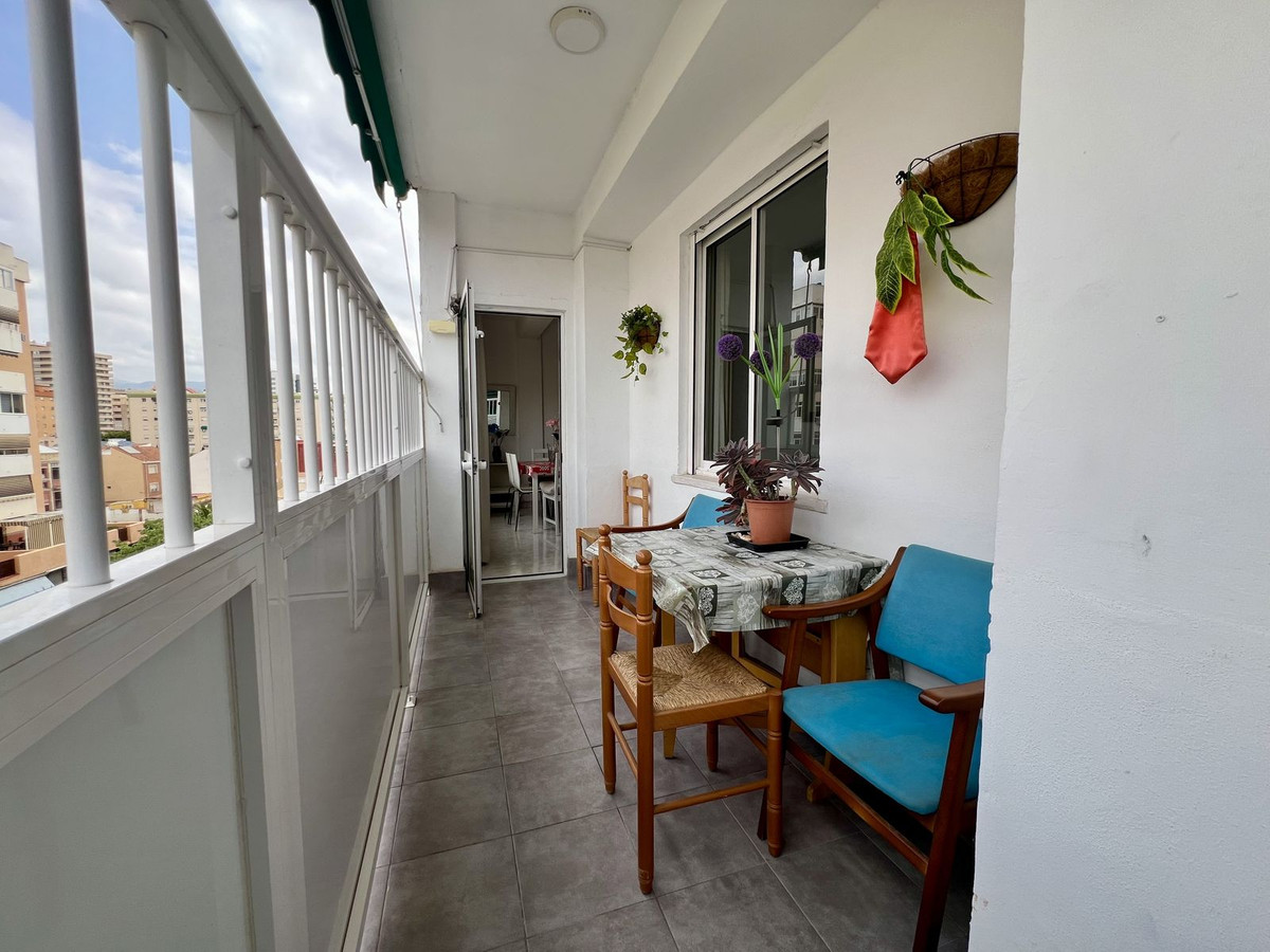 Piso de 4 Dormitorios y 2 Baños en venta en Málaga