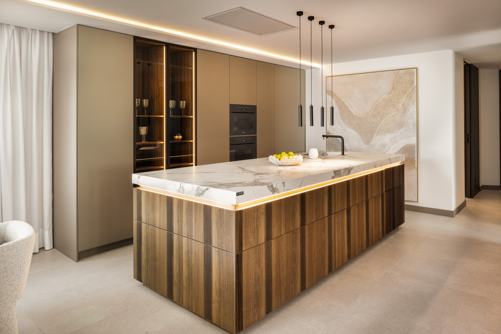 Ático de 3 Dormitorios en venta en Milla de Oro, Marbella