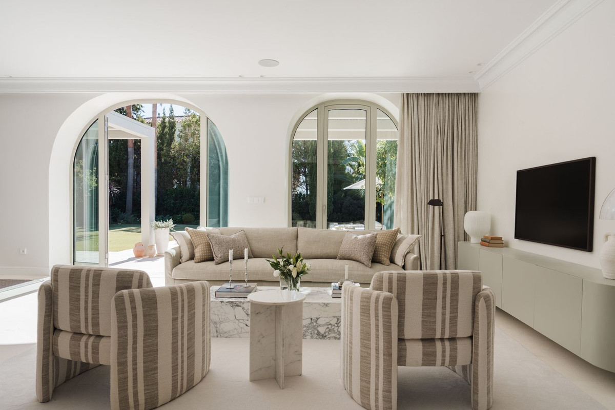 5 спални - Вила за продажба в Nueva Andalucia, Marbella