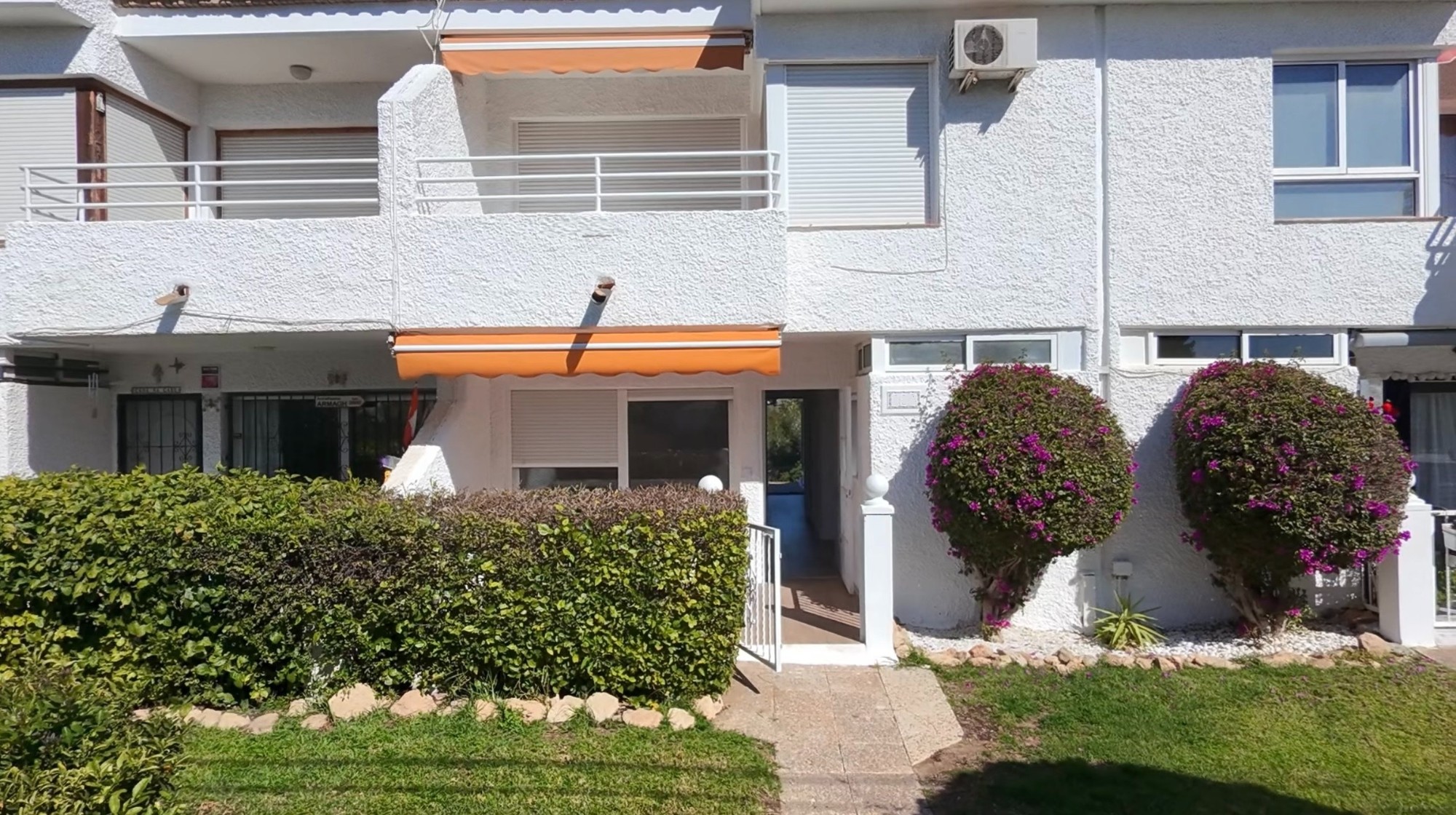 Piso de 2 Dormitorios en venta en Orihuela Costa