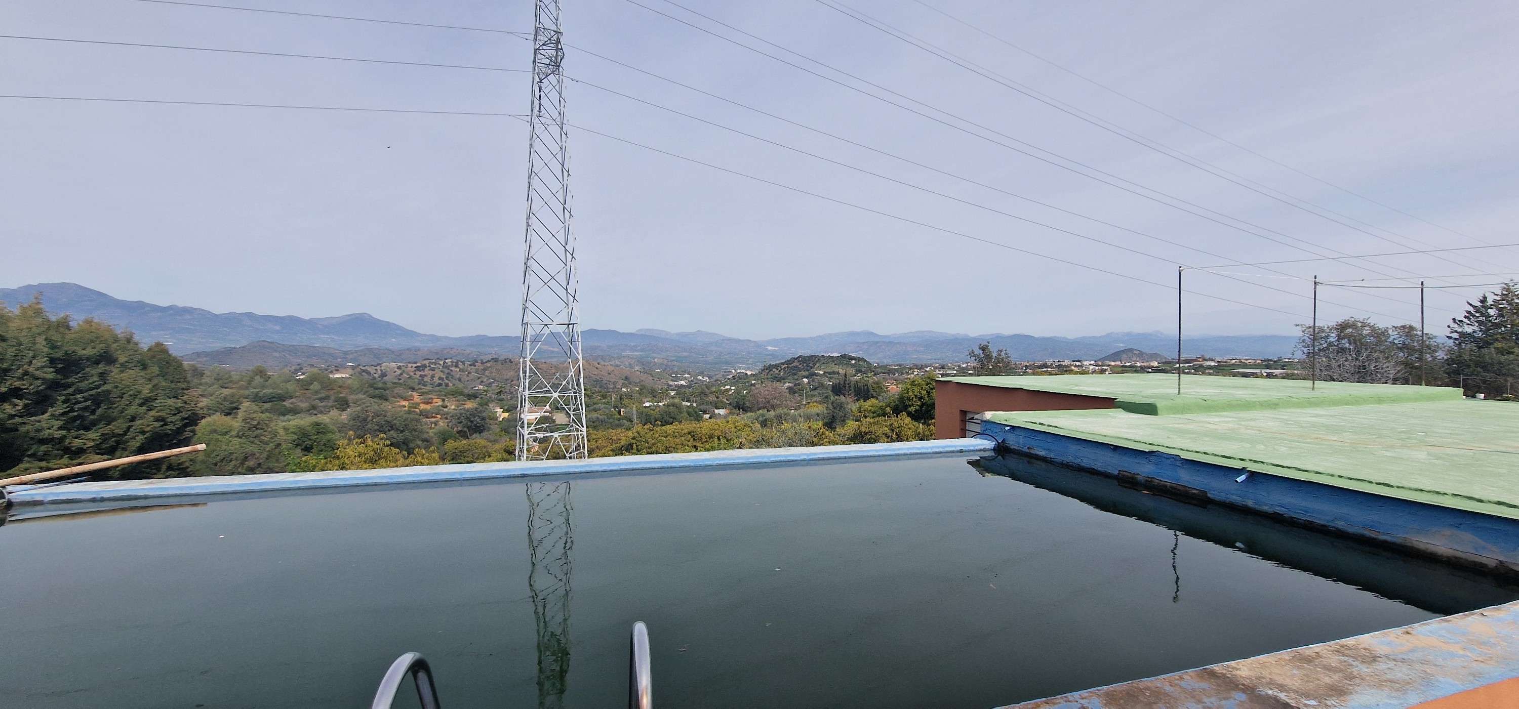 Finca de 5 Dormitorios en venta en Coin