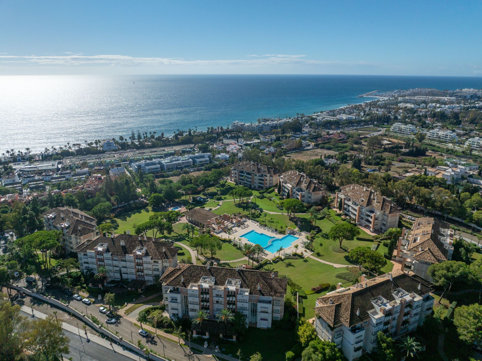 Piso de 4 Dormitorios en venta en Milla de Oro, Marbella