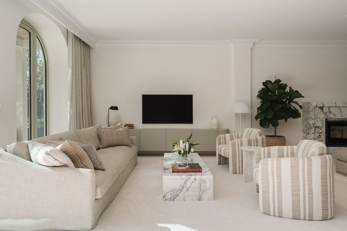 5 спални - Вила за продажба в Nueva Andalucia, Marbella
