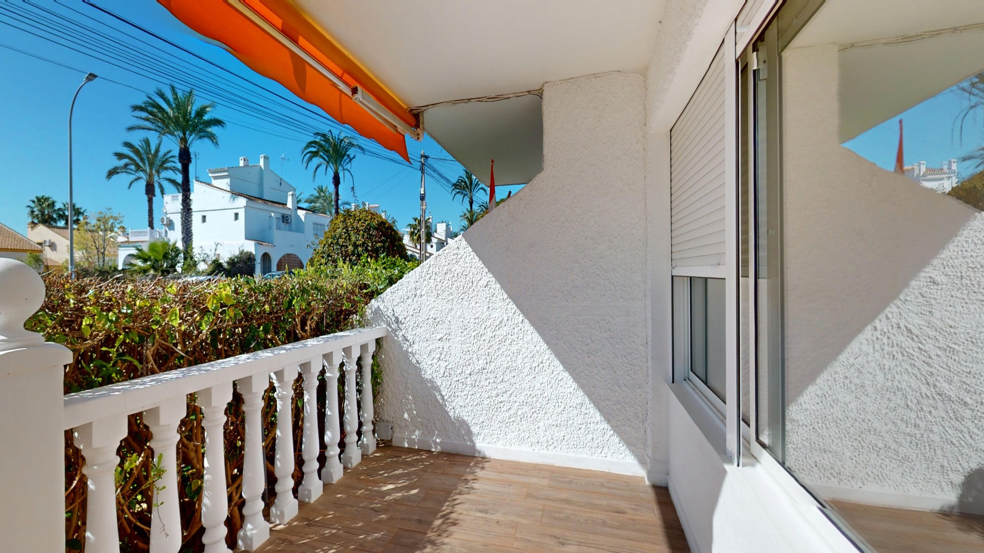 Piso de 2 Dormitorios en venta en Orihuela Costa