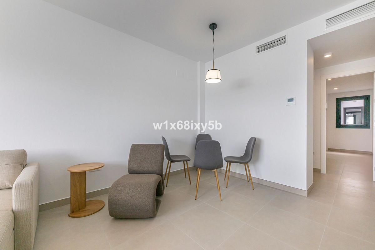 Piso de 2 Dormitorios y 2 Baños en venta en Mijas
