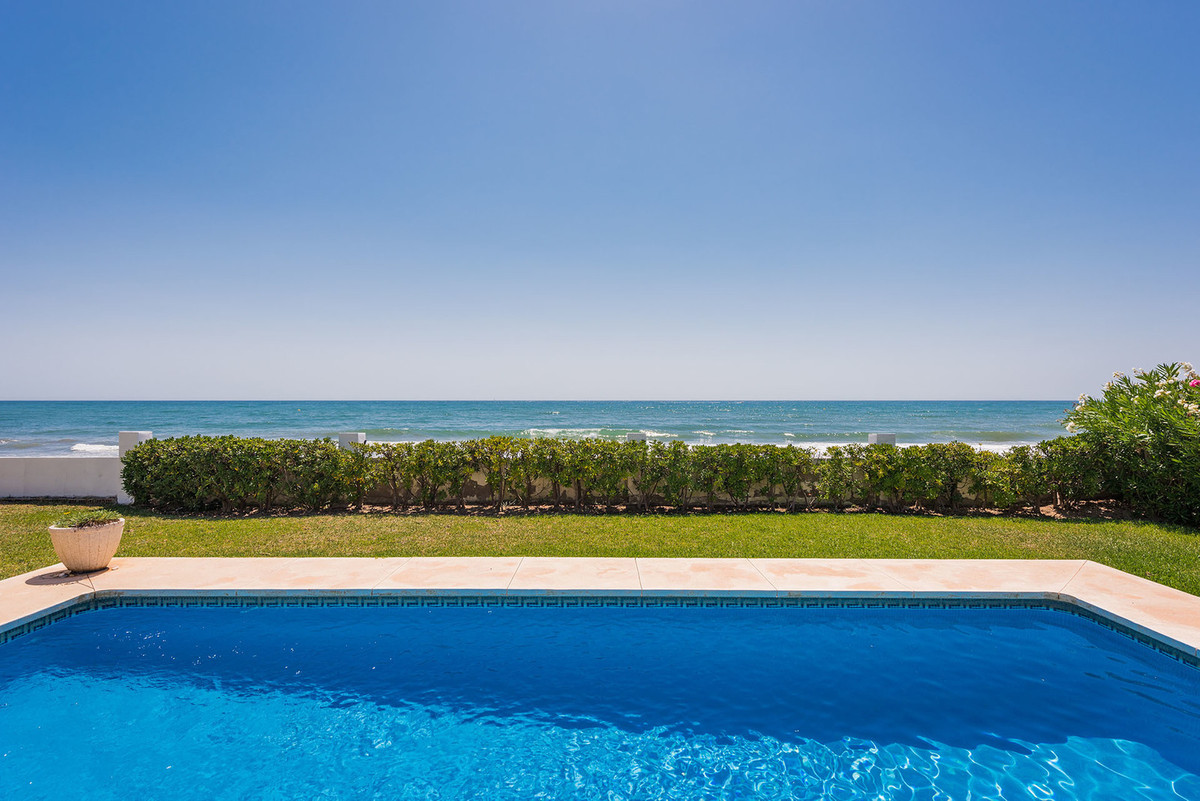 Casa de 3 Dormitorios en alquiler vacacional en Marbesa, Marbella