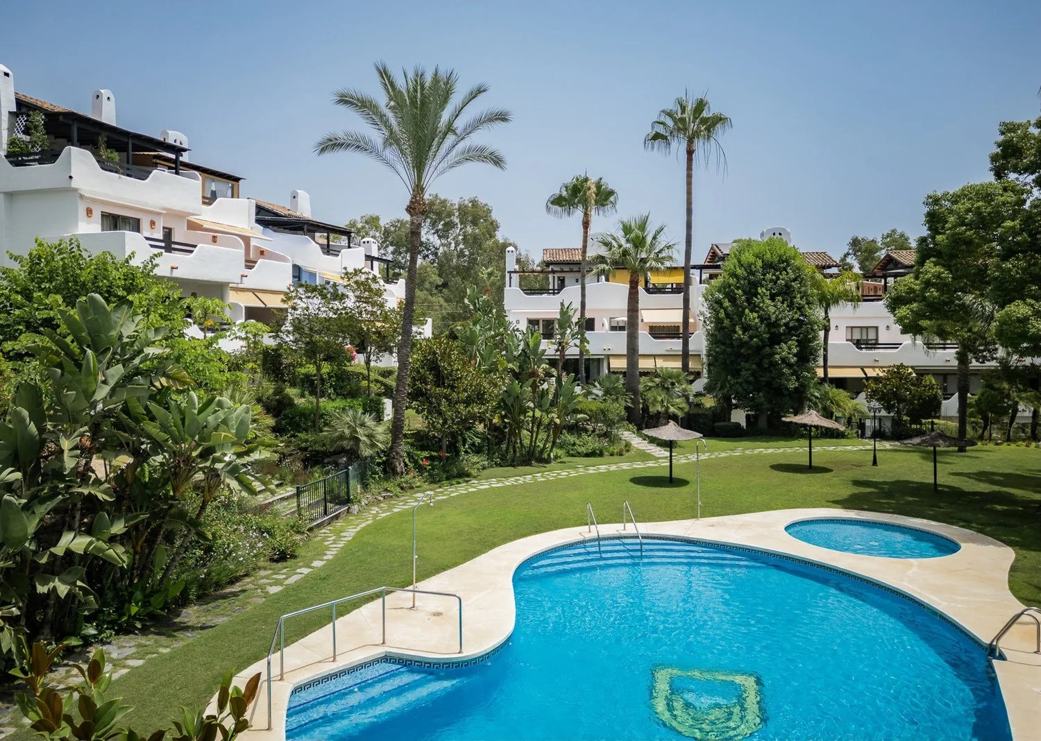 3 спални - Редова къща за продажба в Marbella Golden Mile