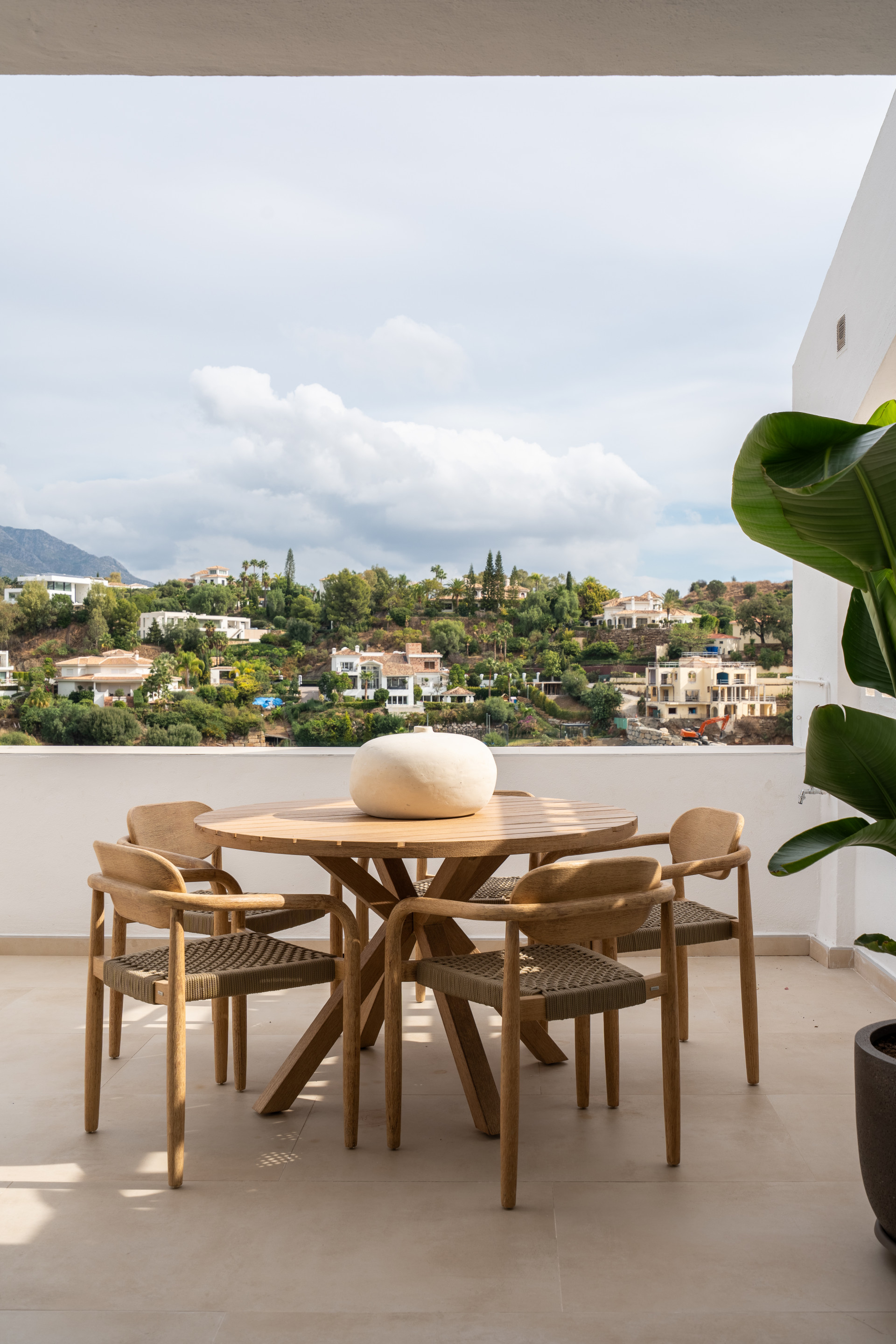Piso de 2 Dormitorios y 2 Baños en venta en La Quinta, Benahavís