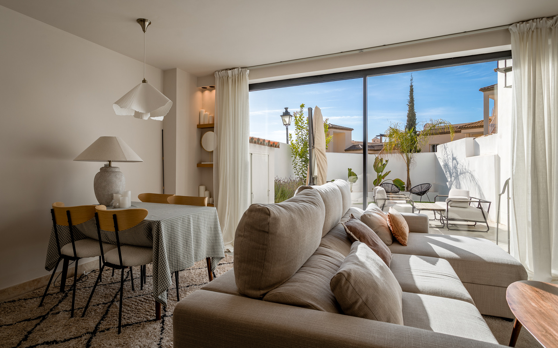 2 кровать Таунхаус для продажи в Nueva Andalucia, Marbella