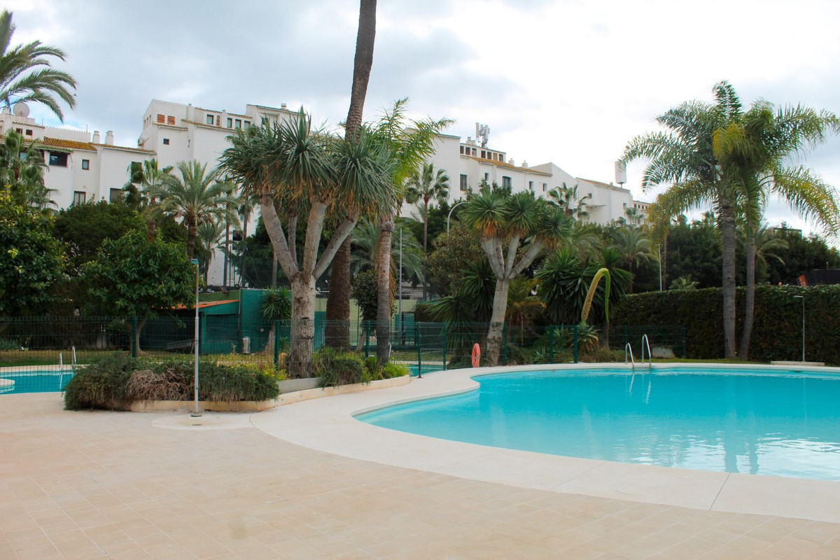 Ático de 3 Dormitorios en venta en Puerto Banús, Marbella