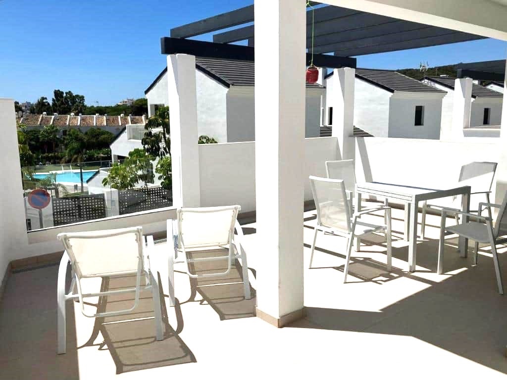 2 Bed - Apartment for Rent in La Alqueria, Estepona