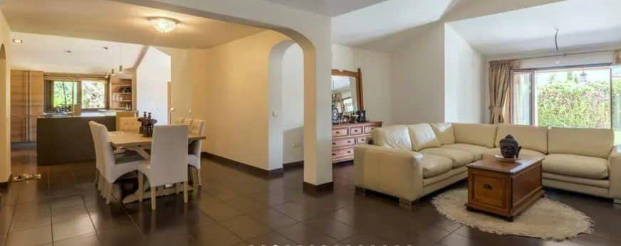 Casa de 3 Dormitorios y 4 Baños en alquiler en Marbella Centro