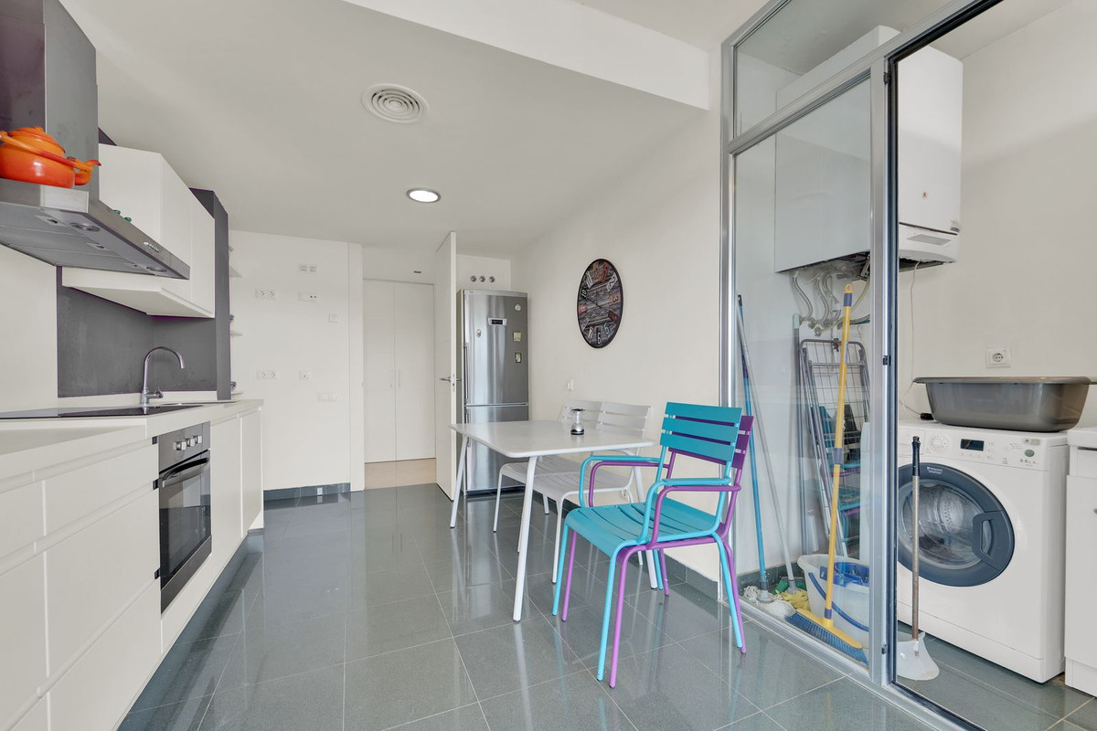 Piso de 3 Dormitorios en venta en Manilva