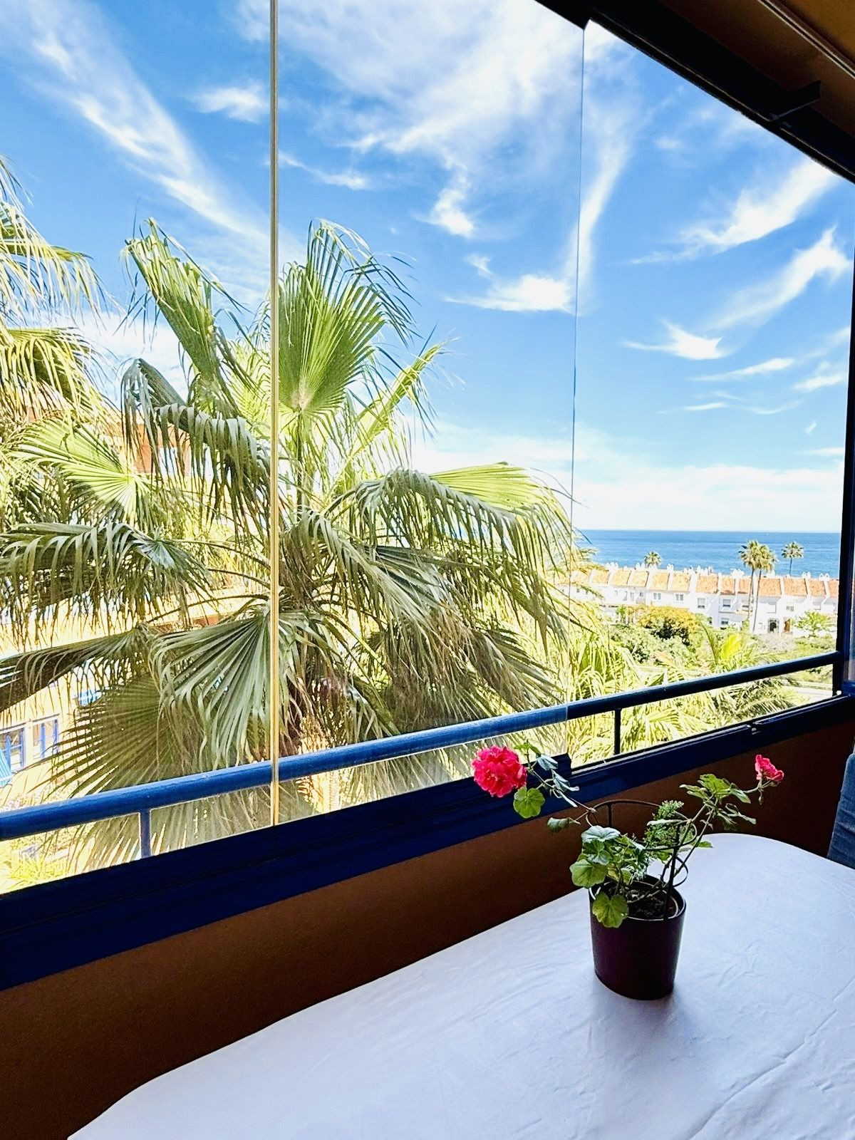 Piso de 2 Dormitorios y 2 Baños en venta en Manilva
